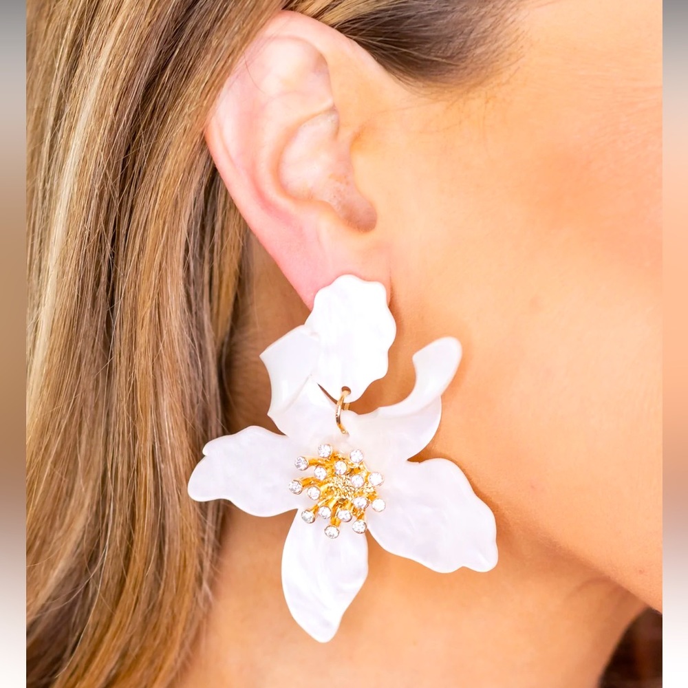 Claudia Flower Earrings- White, 2.5” drop, 2.5” wide, excellent condition
